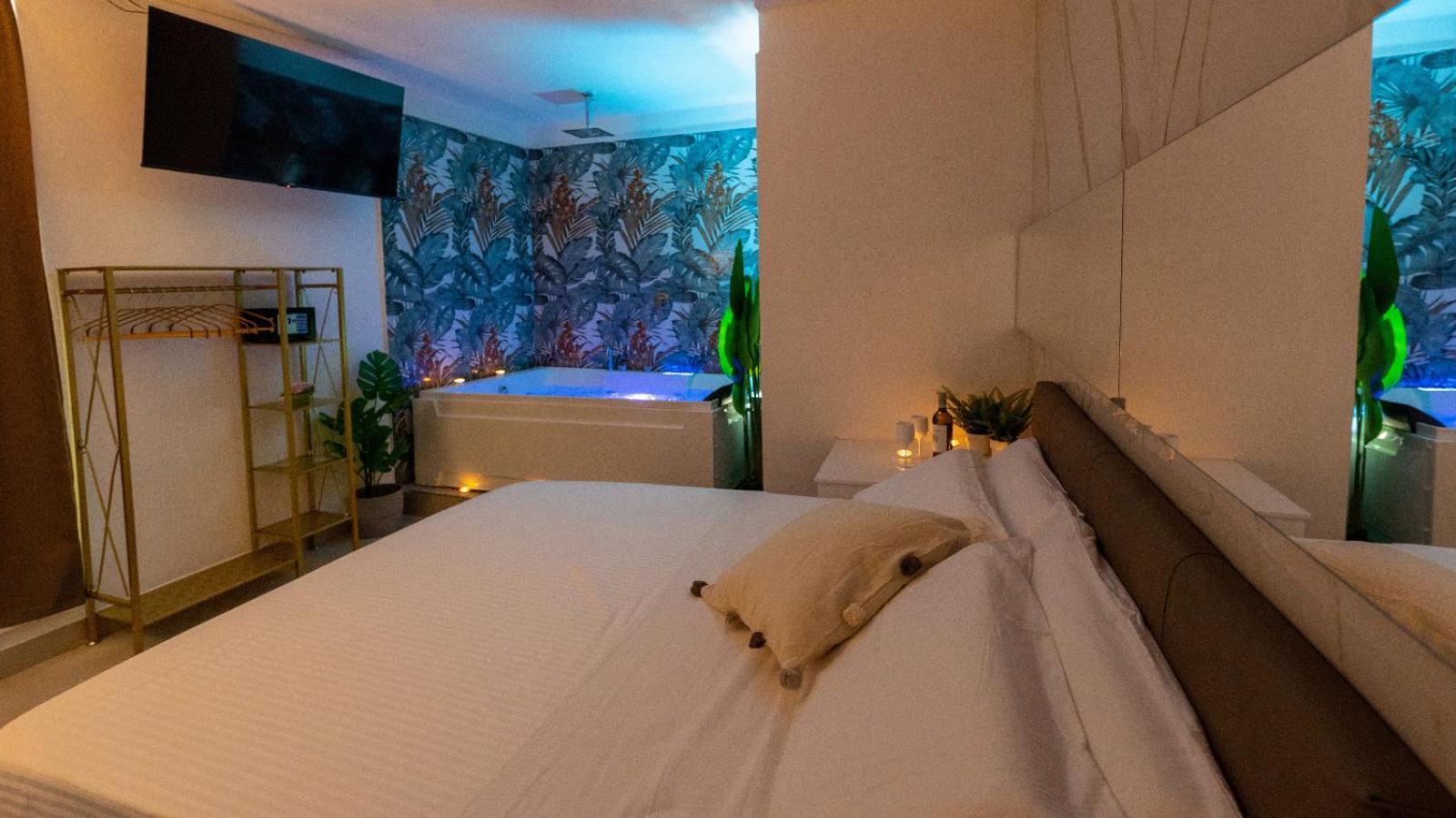 Mazzini Luxury Jacuzzy Suite 卡塔尼亚 外观 照片