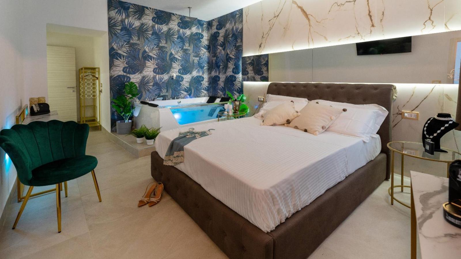 Mazzini Luxury Jacuzzy Suite 卡塔尼亚 外观 照片