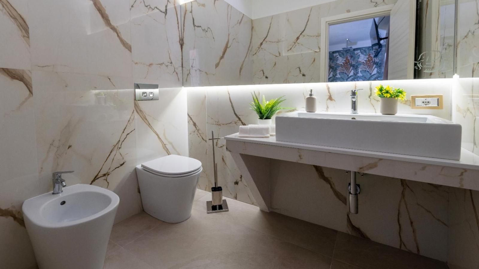 Mazzini Luxury Jacuzzy Suite 卡塔尼亚 外观 照片